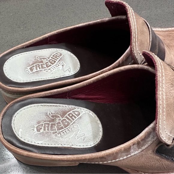 Freebird Women’s Brown Leather Loafers - Picture 7 of 8